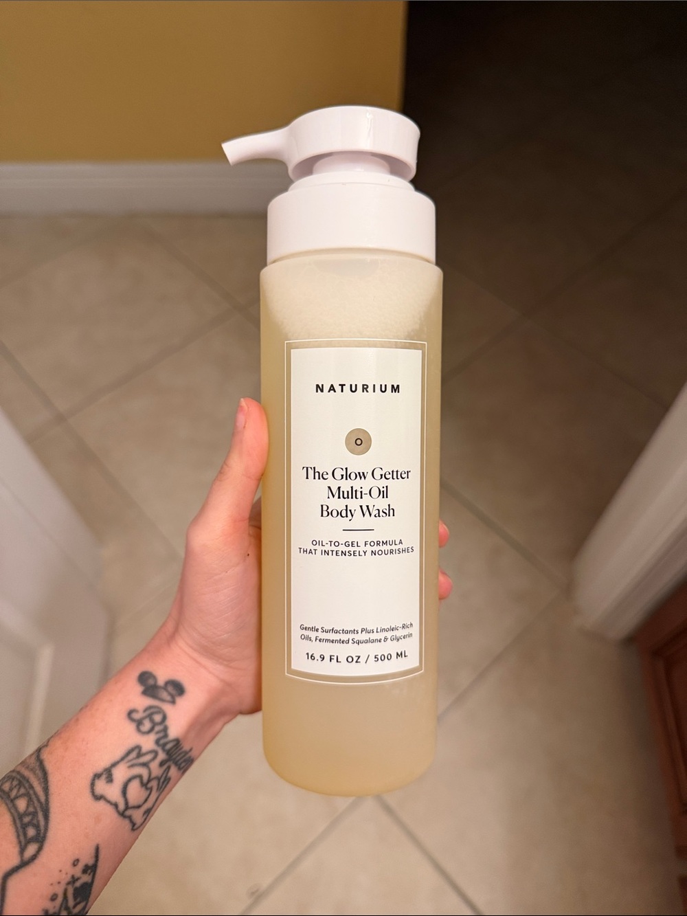 Naturium The Glow Getter Multi-Oil Body Wash — Cream